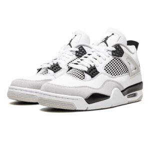 Jordan Retro 4 Military Black